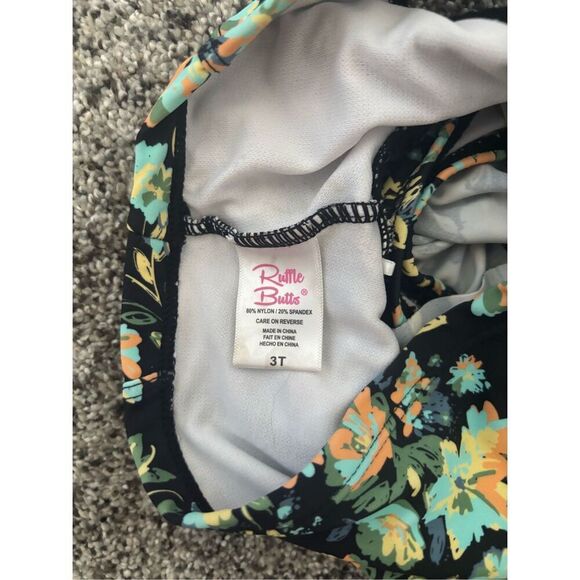 ❤️RuffleButts Baby Girl Swimsuit 3T - Picture 4 of 4